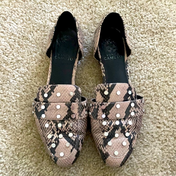 Vince Camuto flats sz 7 - snakeskin print - Picture 1 of 5